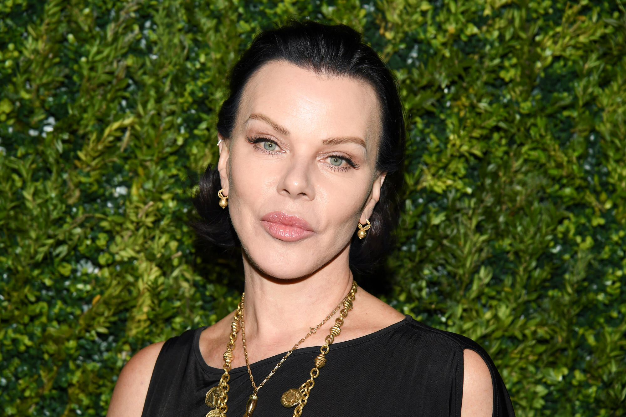 Source-feed image associated with Debi Mazar Says ‘Entourage’ Set Got ‘Toxic’ and ‘They Didn’t Like That I Got Fat’ After Birth of Second Child
