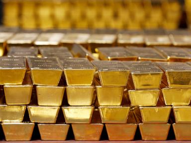 Source-feed image associated with Dutch central bank shifts billions in gold to London in 'crisis preparedness' move