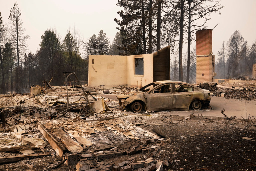 Source-feed image associated with Wildfires destroy hundreds of buildings, displace tens of thousands in Washington state