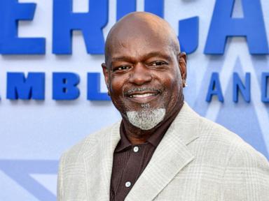 Source-feed image associated with Former Cowboys running back Emmitt Smith is sued by investor over wind farm project