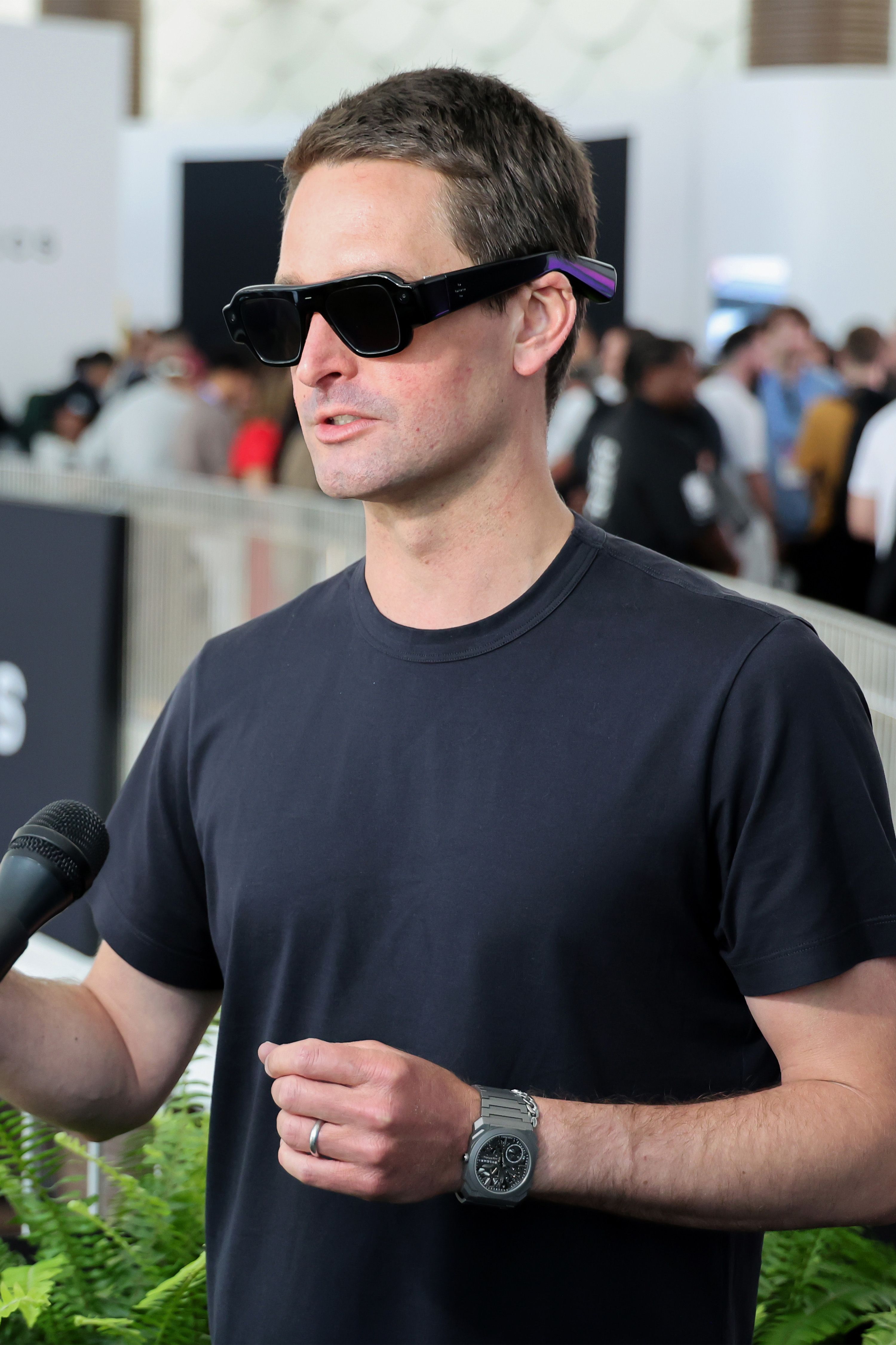 Source-feed image associated with Can Snap’s Evan Spiegel Sell You a Computer for Your Face?