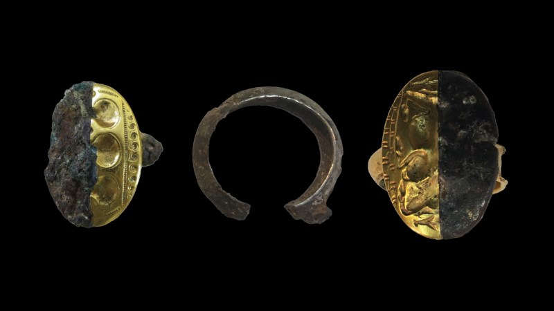 Source-feed image associated with Ancient Greek rings may have been forged with iron from meteorites
