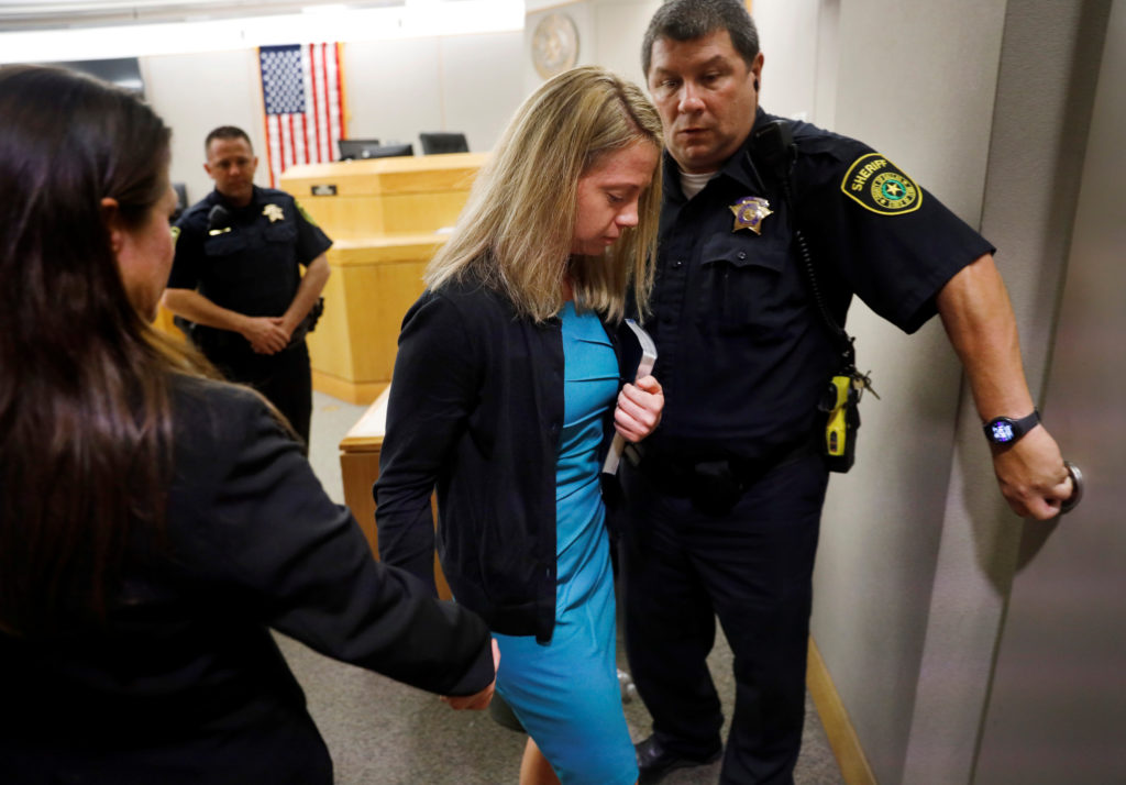 Image from linked report: Former cop who fatally shot Botham Jean in apartment that she mistook for hers gets parole
