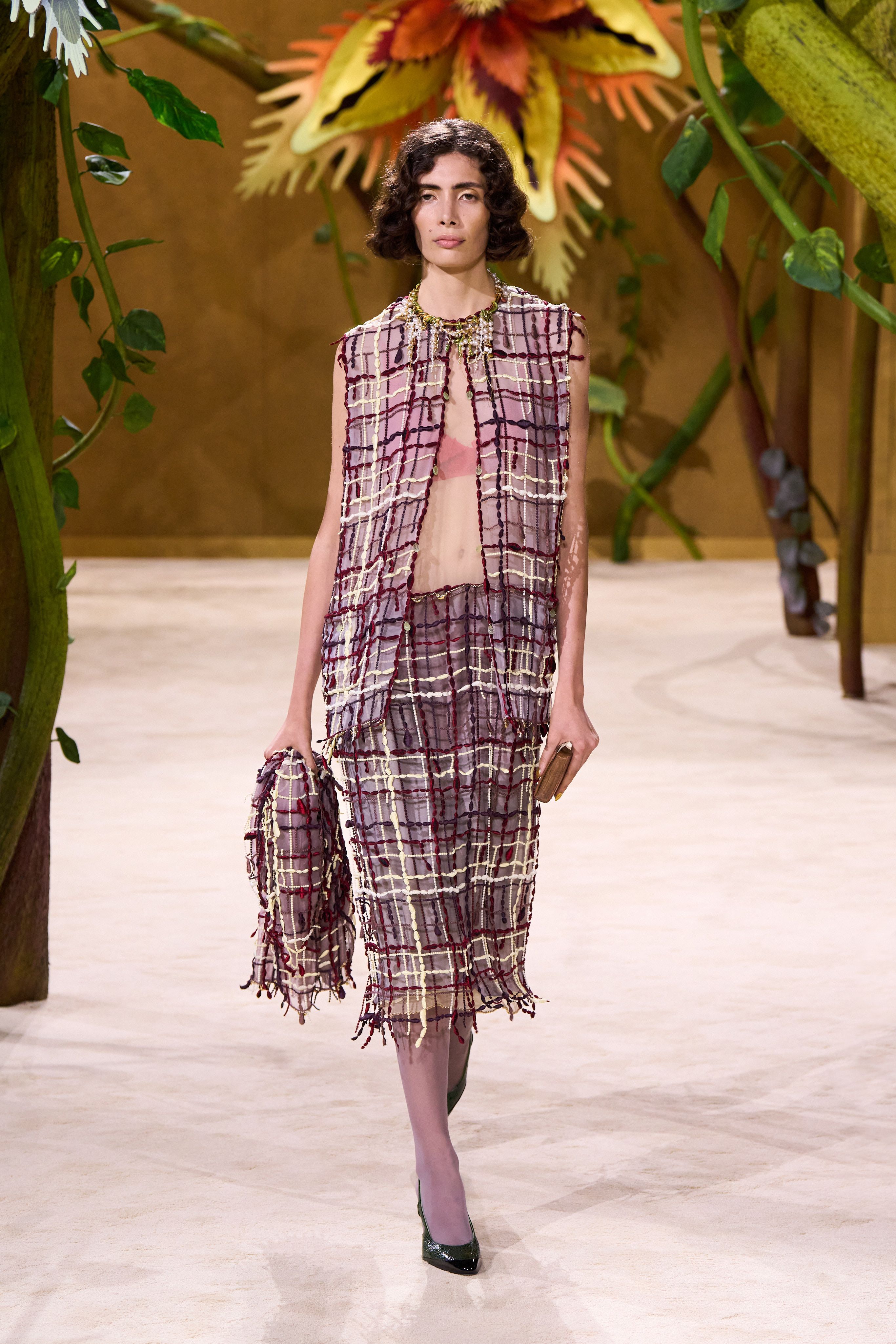 Source-feed image associated with Chanel Fall 2026 Couture