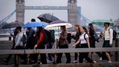 Image from linked report: Temperatures set to fall as rain and cloud sweep across UK