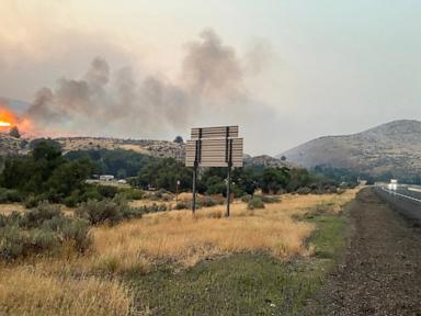 Source-feed image associated with Major Oregon interstate closed for 70 miles due to wildfire