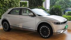 Source-feed image associated with Costly fuel pushes more Indians to buy electric cars but challenges remain