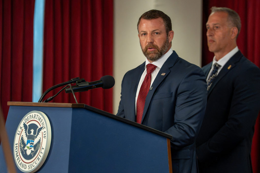 Source-feed image associated with WATCH: DHS Secretary Mullin says thousands arrested in New York immigration operation