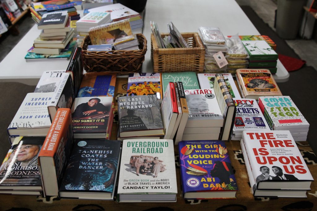 Source-feed image associated with 'Post-literate age': Why fewer Americans are reading for pleasure