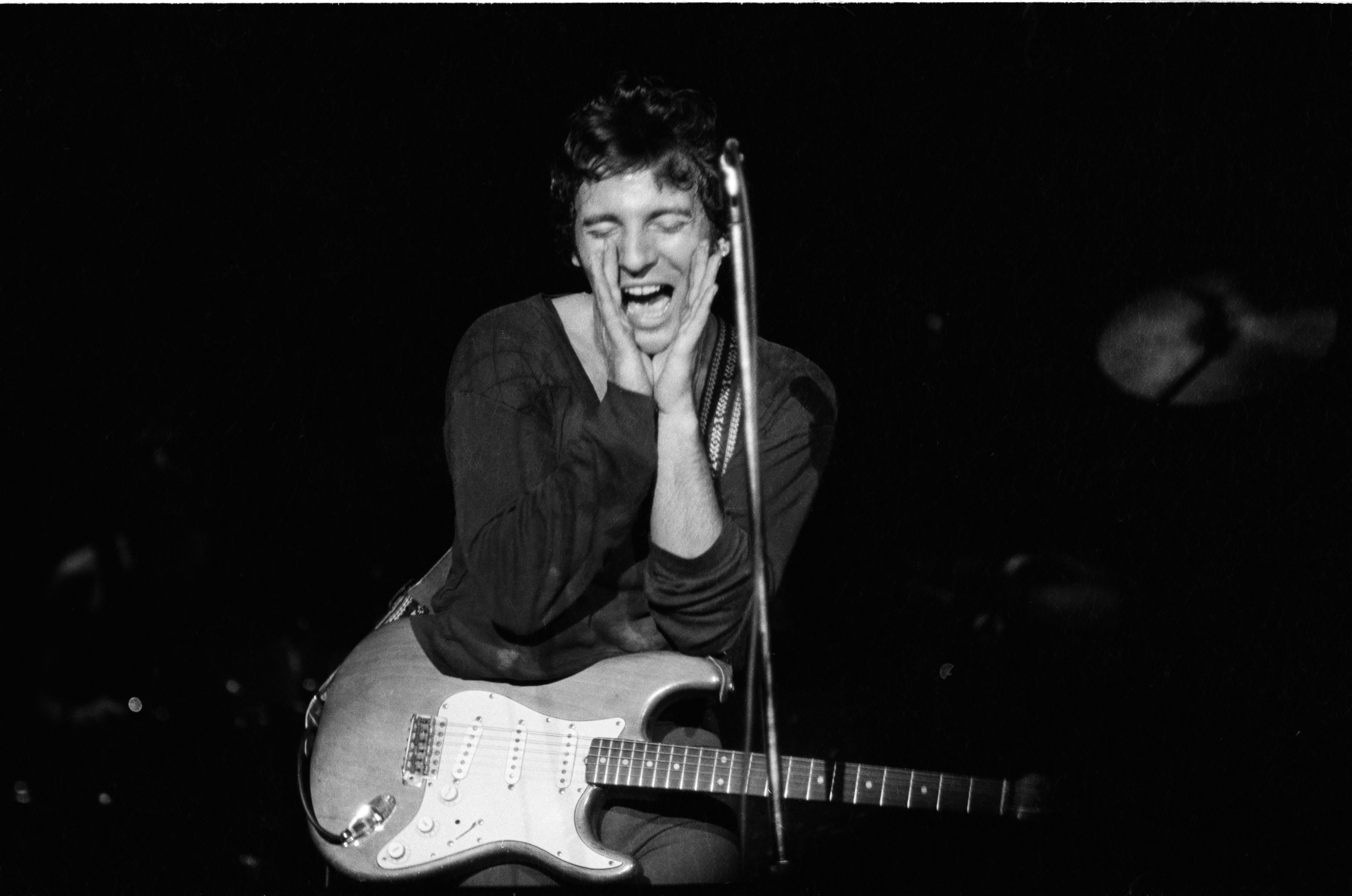 Image from linked report: Happy Birthday, Bruce Springsteen! 15 Incredible Vintage Photos of the Star