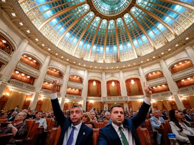 Source-feed image associated with Political crisis deepens as Romanian lawmakers reject new government