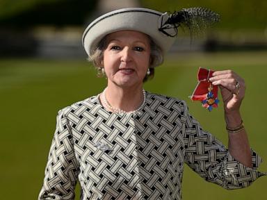 Source-feed image associated with Penelope Keith, star of classic British sitcom 'The Good Life,' dies at 86