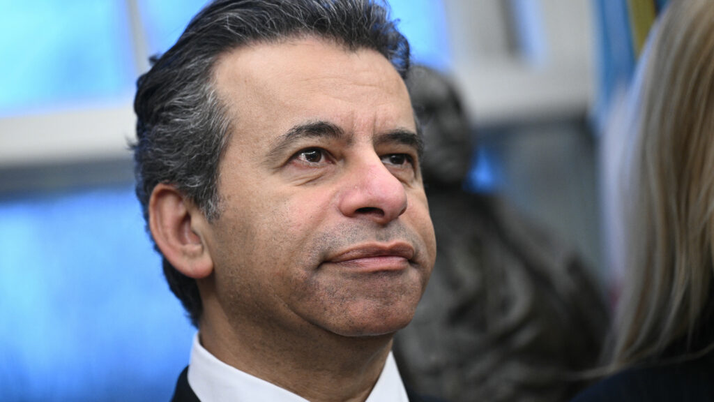 Source-feed image associated with STAT+: Will Makary’s FDA voucher program survive?
