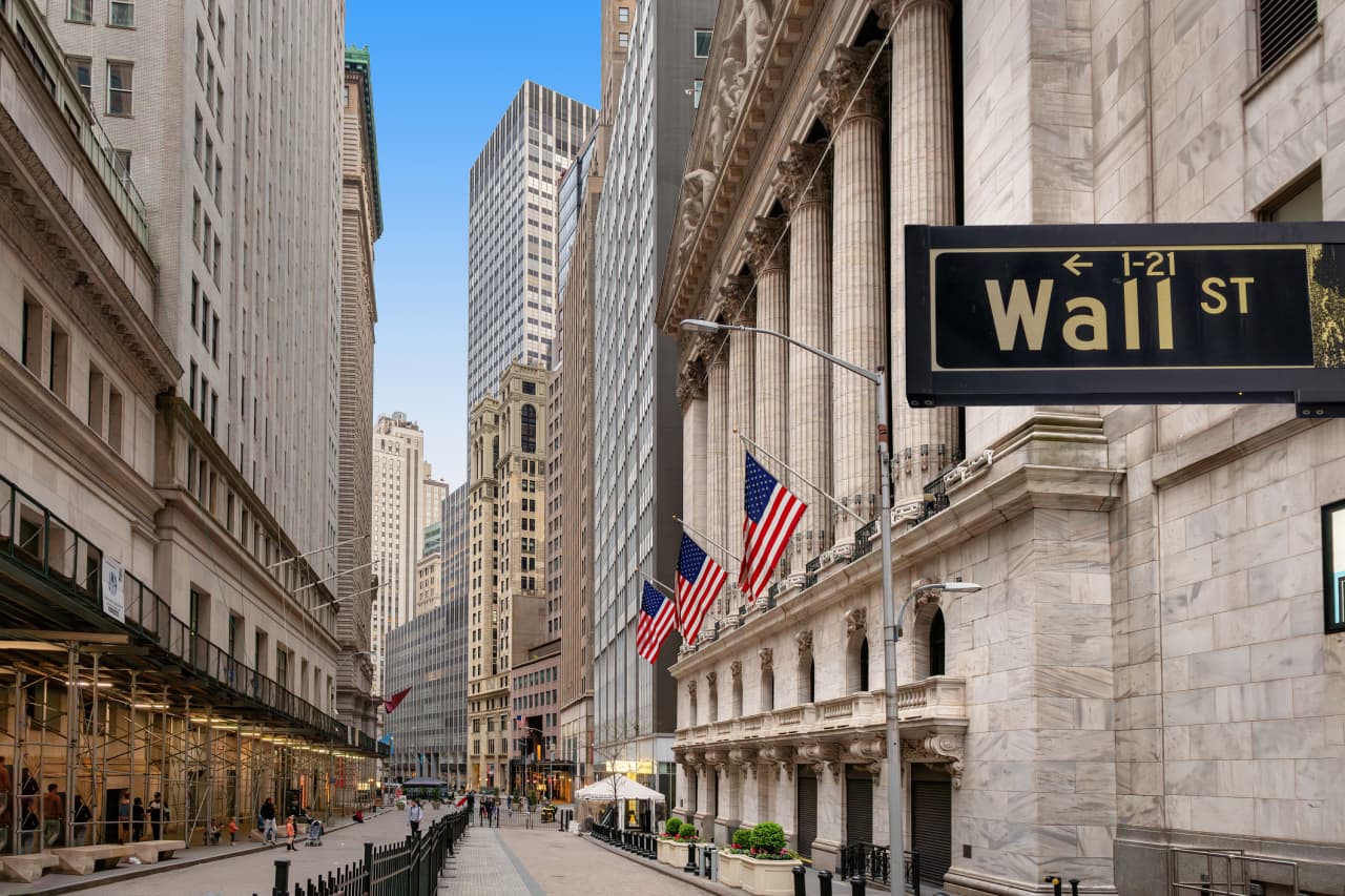 Image from linked report: From a record high to a 10% drop in just two months: Why small-cap stocks have unraveled so fast
