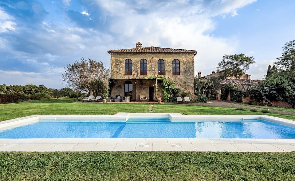 Source-feed image associated with 20 Airbnbs in Tuscany for Living Out Your Villa Dreams