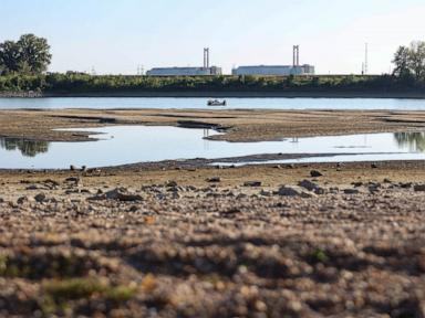 Source-feed image associated with Hungary's government plans interventions on Danube River to keep nuclear plant running