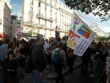 Image from linked report: French riot police fire tear gas as more than 250,000 rally nationwide for school funding