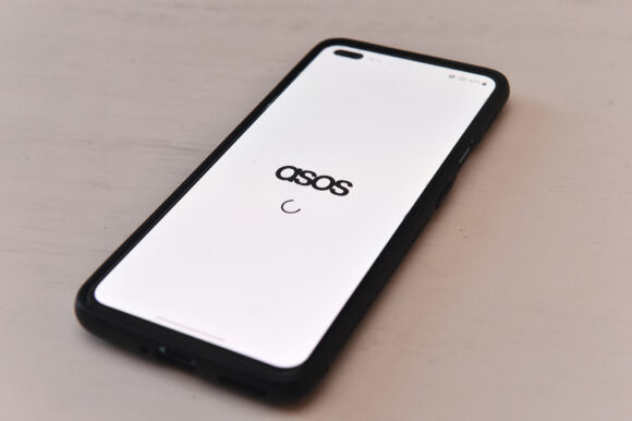 Image from linked report: Hackers Tricked ASOS Employee to Steal Work Account Login