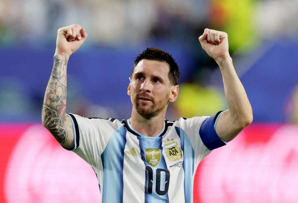 Source-feed image associated with Lionel Messi scores 20th World Cup goal, extends streak to 8 games and takes Golden Boot lead