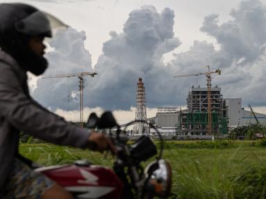 Source-feed image associated with Iran war is a 'wake-up call' for Southeast Asia's energy sector, report says