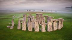 Source-feed image associated with Simpler, older version of Stonehenge found three miles from famous site