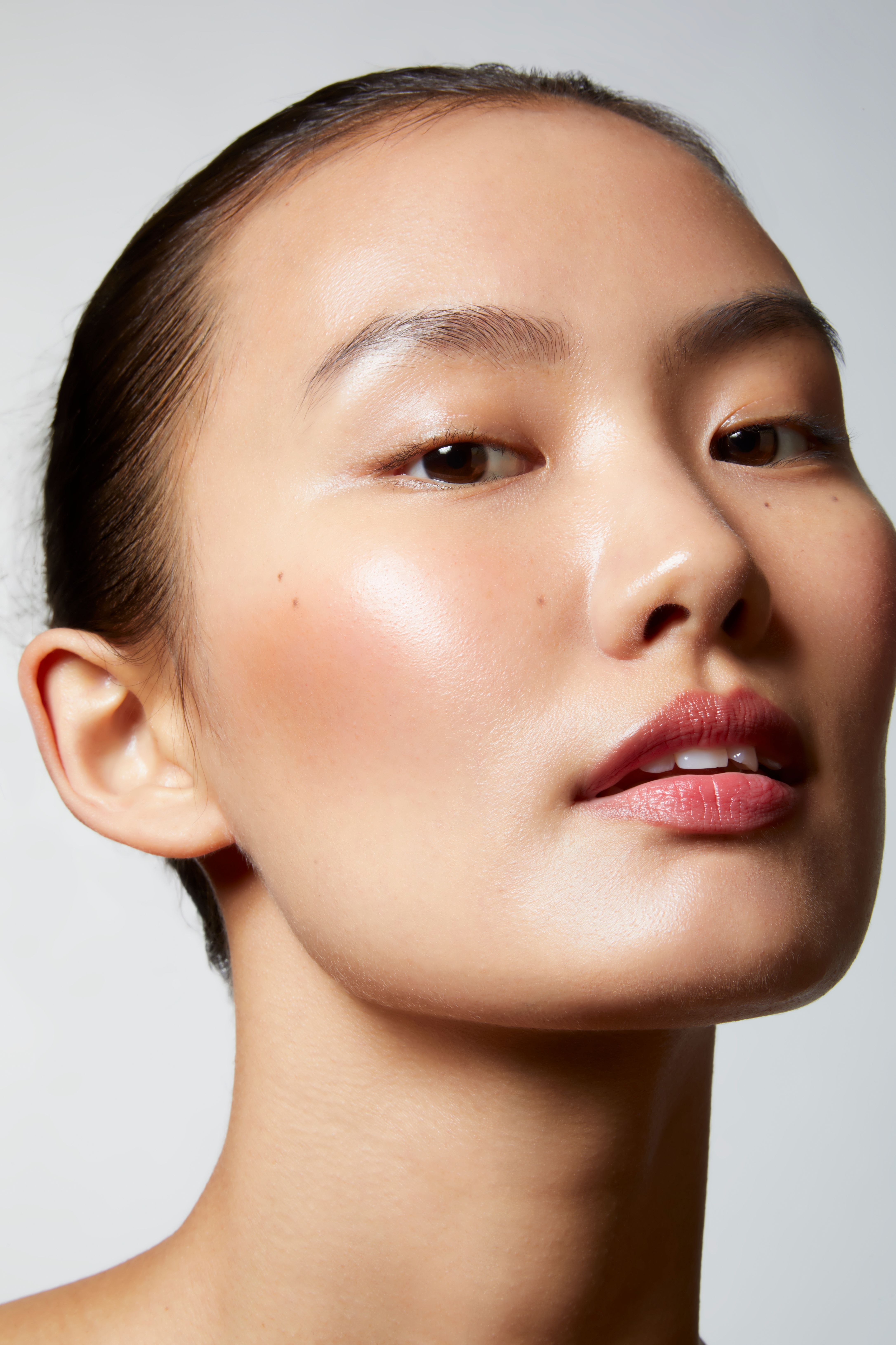Source-feed image associated with The Ultrasonic Skin Scrubbers I Reach For When My Skin Feels Congested
