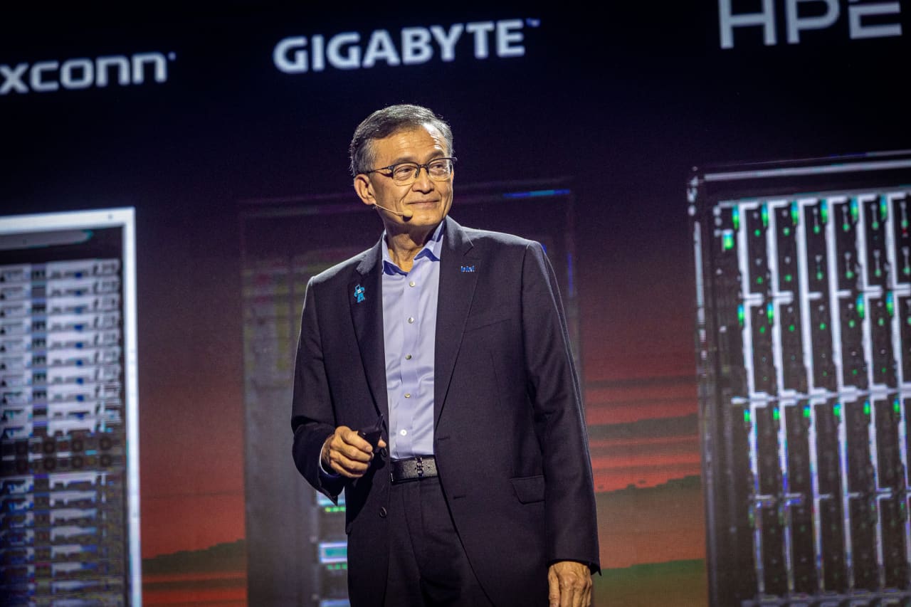 Source-feed image associated with Intel’s stock jumps 11% — even as analysts say new Apple chip deal might start small