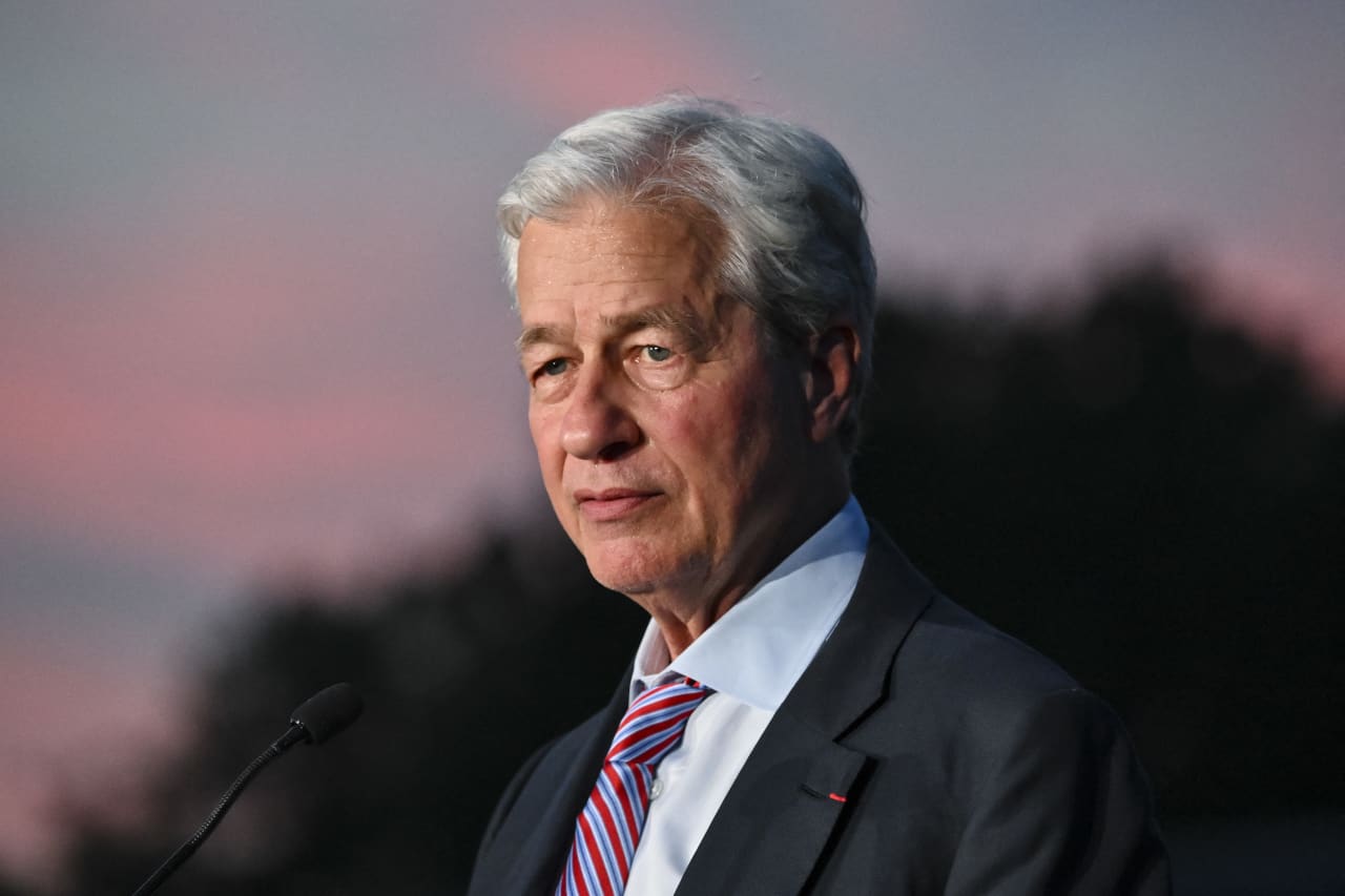 Source-feed image associated with Jamie Dimon says ‘booming’ markets and a ‘fine’ consumer fueled JPMorgan’s blowout profits