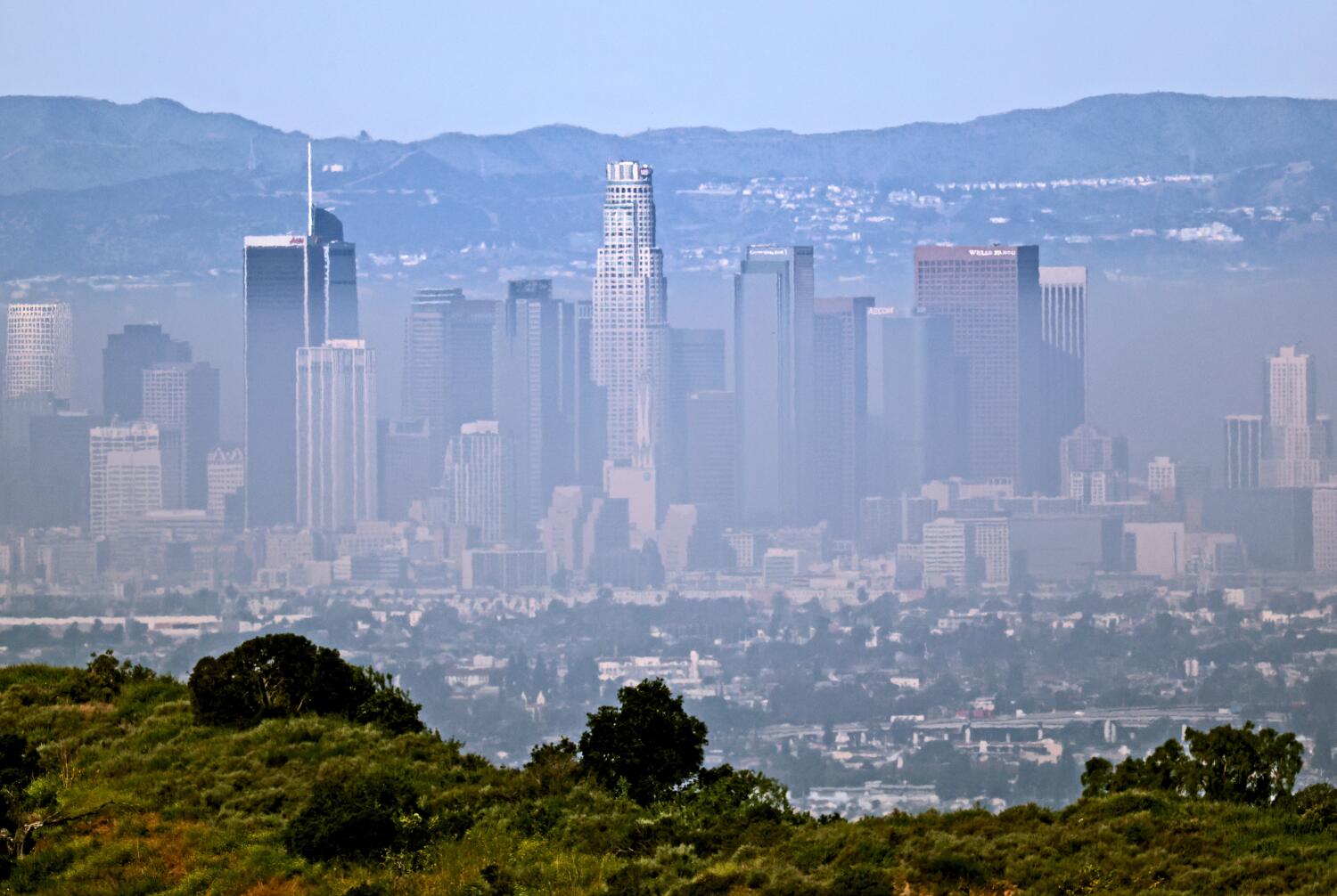 Source-feed image associated with L.A. region begins the year with the smoggiest first 5 months in a decade