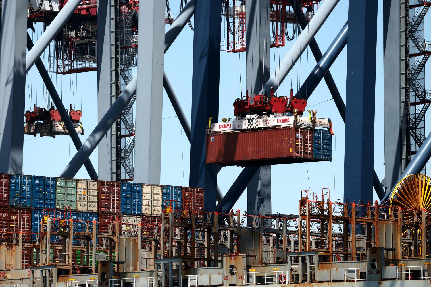 Source-feed image associated with California sues Trump to block latest tariffs, sharing of needy families' data with ICE