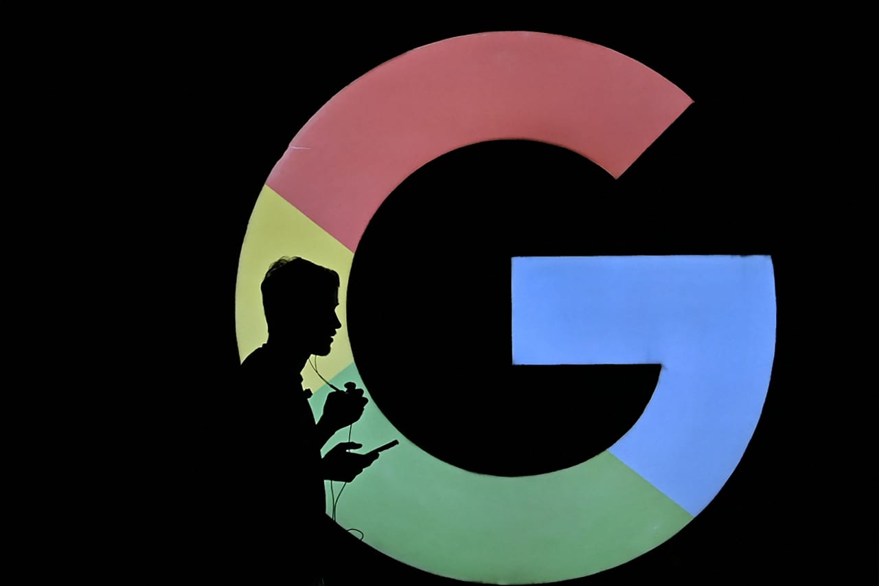 Source-feed image associated with Alphabet is pouring record cash into data centers, and earnings will show whether that’s paying off