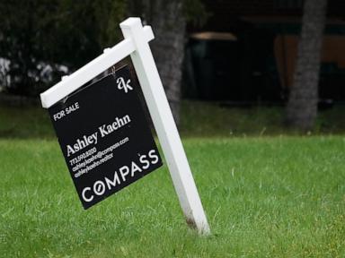 Image from linked report: Mortgage rates climb for 5th straight week, pushing average rate on a 30-year home loan above 7%