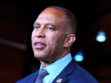Source-feed image associated with House Democratic Leader Jeffries calls on lawmakers to 'act urgently' on AI