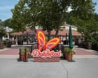 Source-feed image associated with ‘It’s sad to lose a really nice person’: mourners flock to Dollywood after death of Dolly Parton
