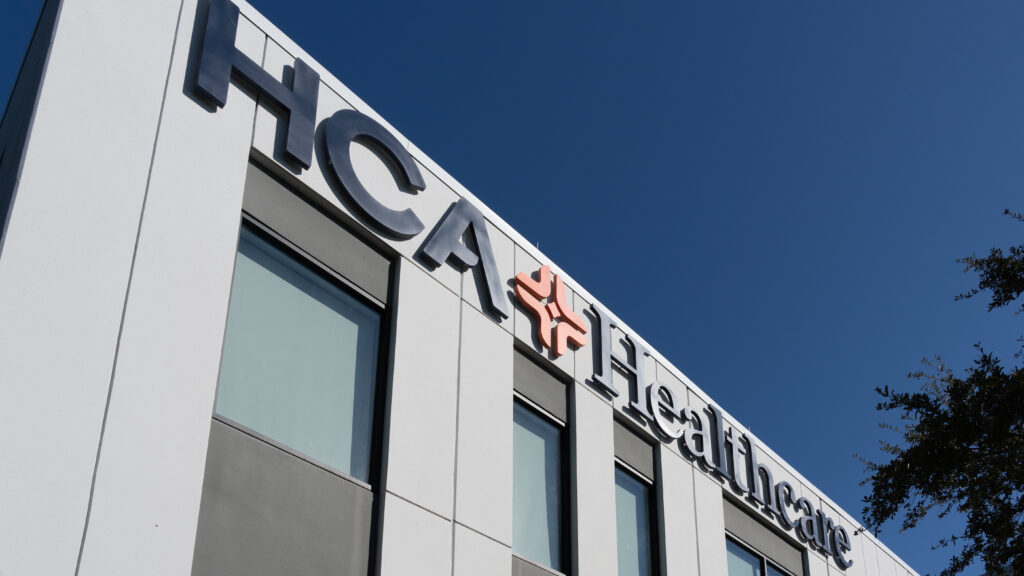 Source-feed image associated with STAT+: Hospital chain HCA warns of lower profits as more patients go uninsured