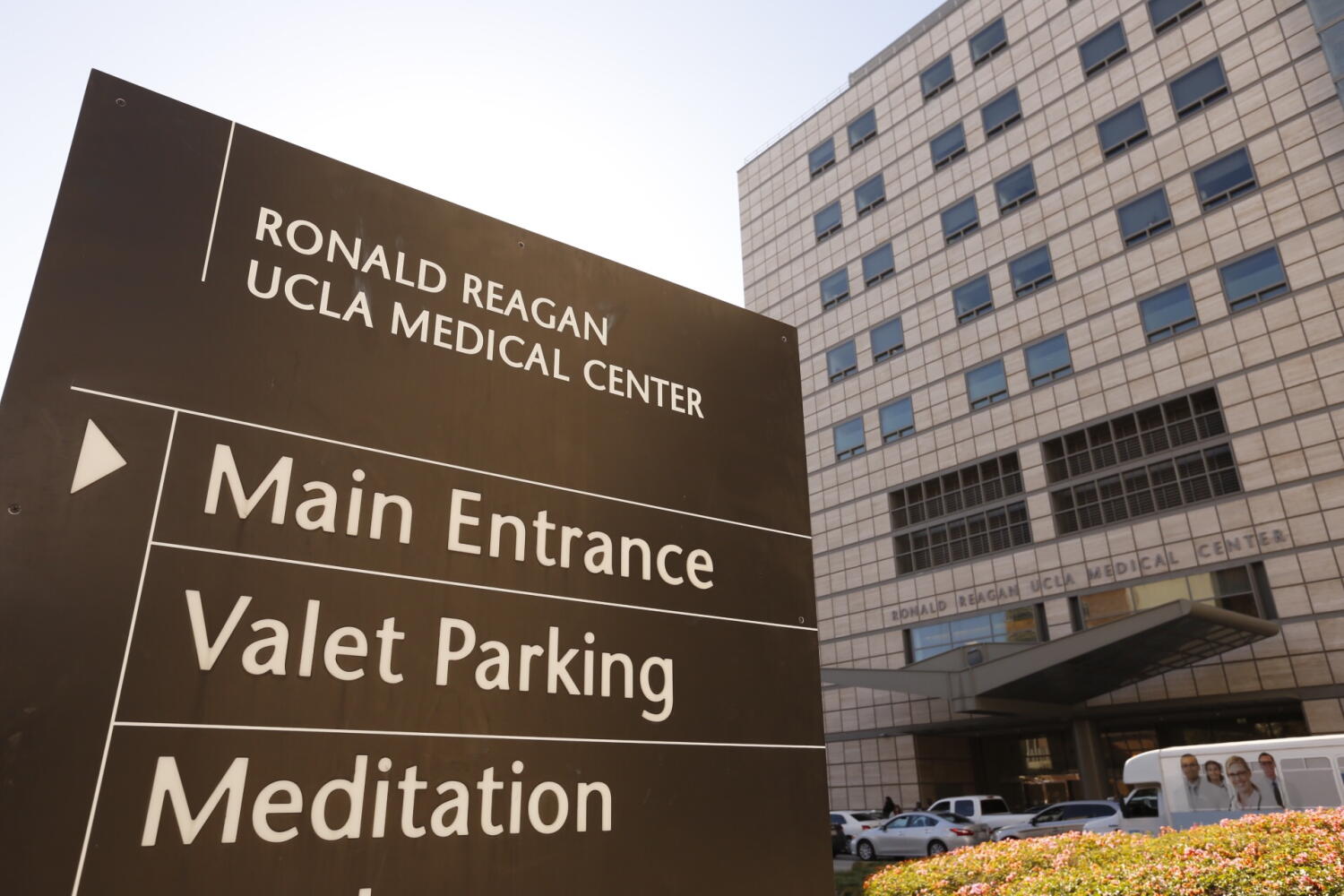 Source-feed image associated with Low-income patients at UCLA Health scramble to find new doctors as contract ends