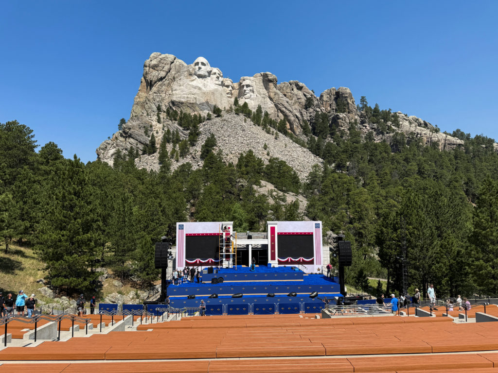 Source-feed image associated with Trump heads to Mount Rushmore as America 250 celebrations ramp up amid extreme heat