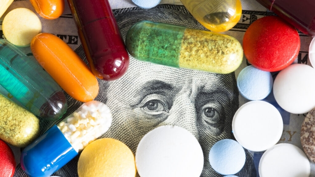 Source-feed image associated with STAT+: Trump administration revises rebate pilot for 340B drug discount program, angering hospitals