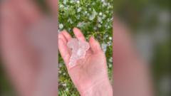 Source-feed image associated with ‘So scary’: massive hail and torrential rain causes chaos in Toronto