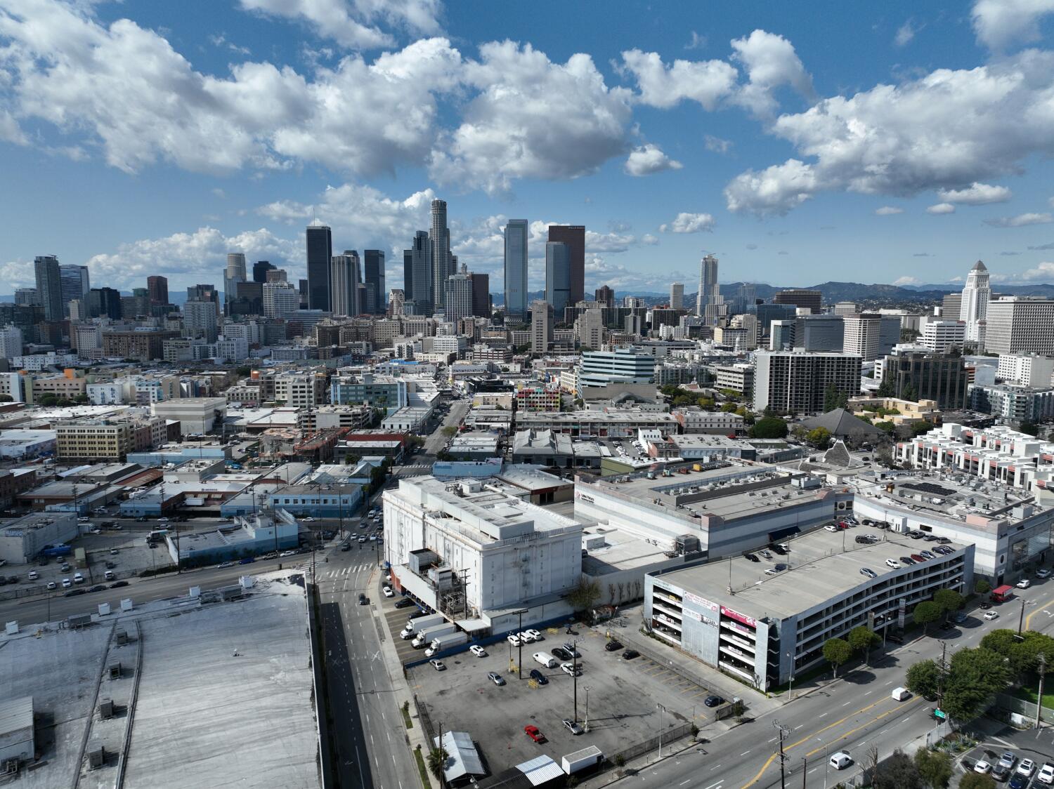 Source-feed image associated with City approves mega development that will alter downtown L.A. skyline