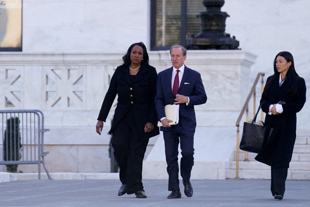 Source-feed image associated with Supreme Court ruling proves Federal Reserve is unique agency, Lisa Cook's lawyer says