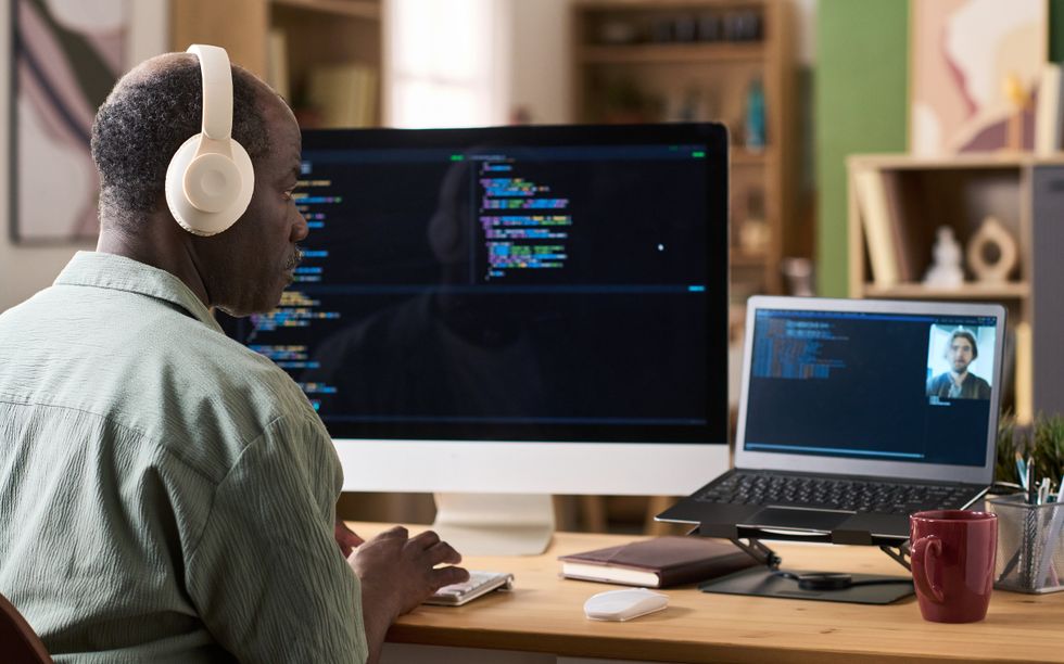 Source-feed image associated with IEEE Rolls Out Large Language Models Virtual Training Course