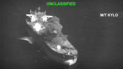 Source-feed image associated with US hits three Iranian oil tankers after saying its warships were targeted