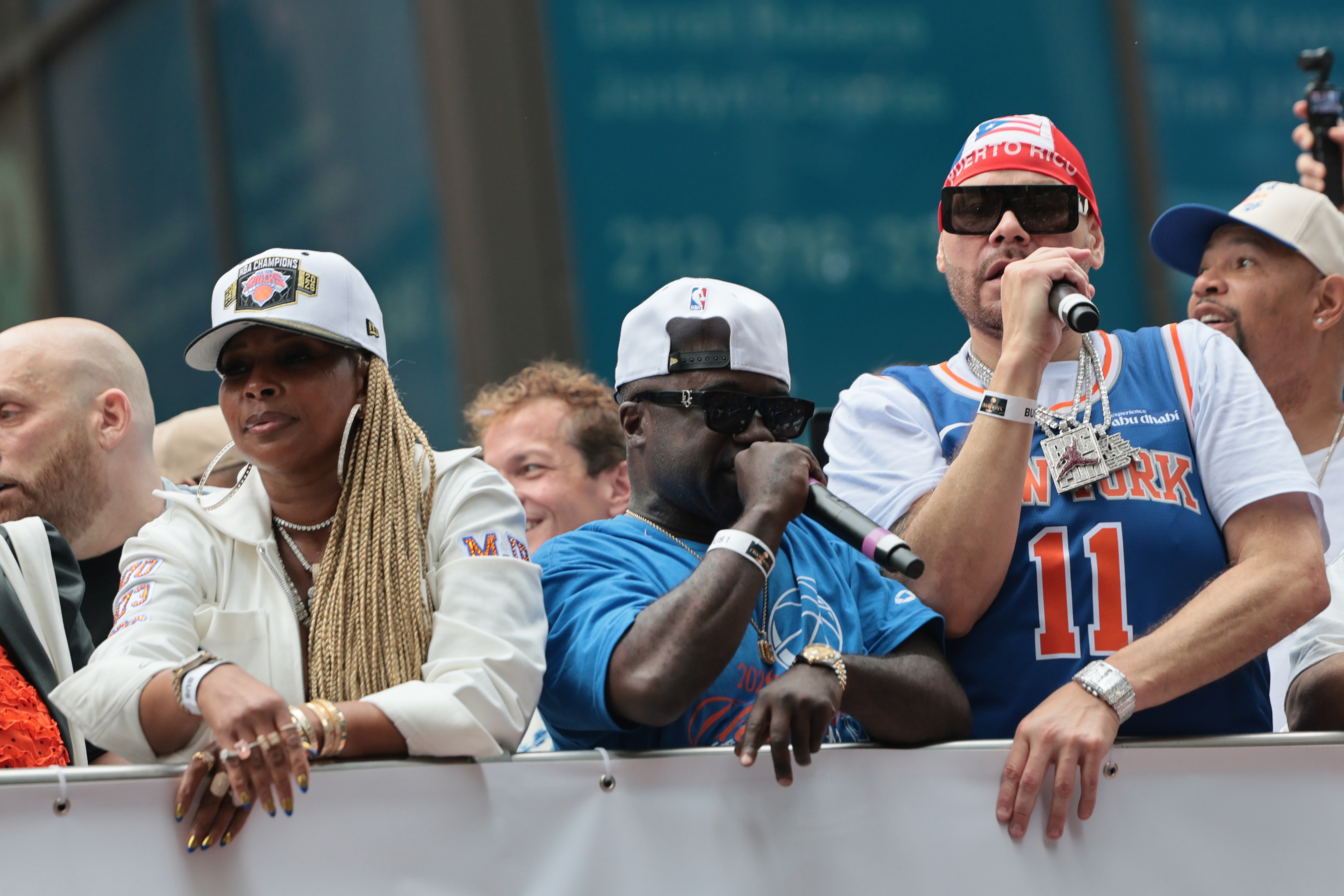 Source-feed image associated with Fat Joe, Mary J. Blige, Wu-Tang Clan and More Rock New York Knicks’ Victory Parade With Tag-Team Performance