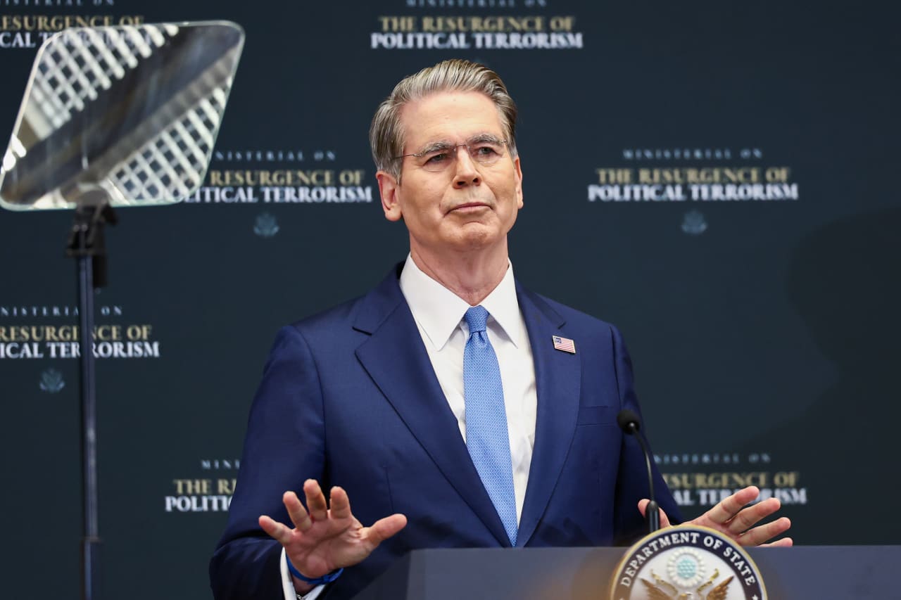 Source-feed image associated with Bessent tapping Treasury’s rainy-day fund for buybacks isn’t a ‘bazooka’ to get markets to move his way