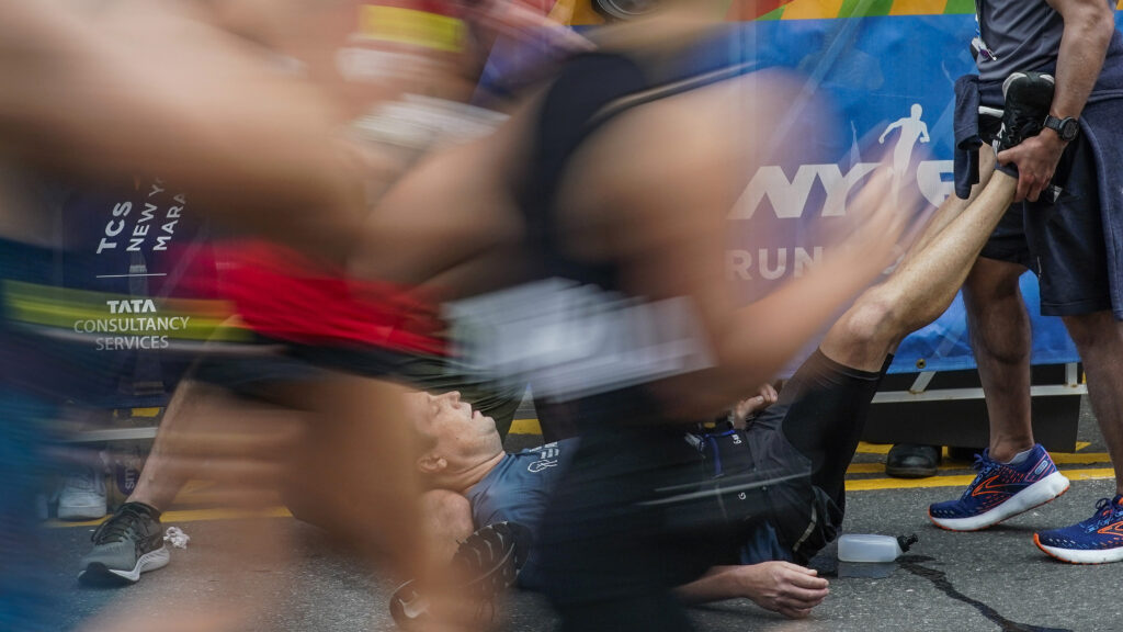 Image from linked report: Opinion: I treated heat stroke at the NYC Marathon. Marathons need to prepare for a climate-changed world