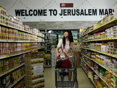Source-feed image associated with Comedian Jenny Yang uses a comedy tour to uplift immigrants, one grocery store at a time
