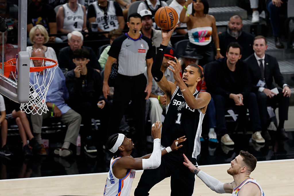 Source-feed image associated with Spurs vs. Thunder Livestream: How to Watch Game 7 of the NBA Western Conference Final Online Free
