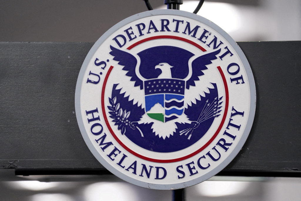 Source-feed image associated with Congressional Democrats to investigate efforts to deport U.S. military members and their families