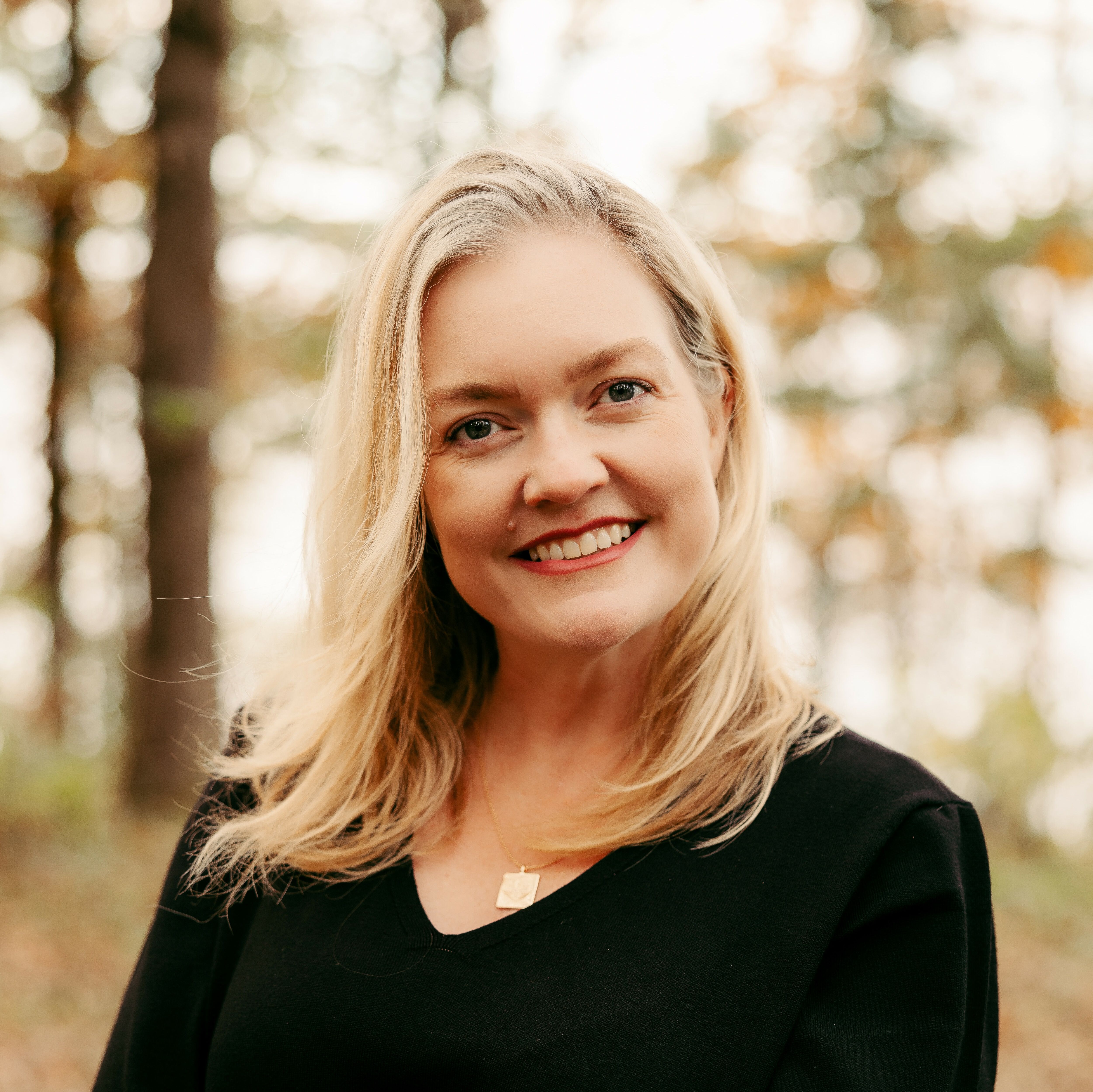 Image from linked report: Required Reading: 6 Books That Changed Colleen Hoover’s Life